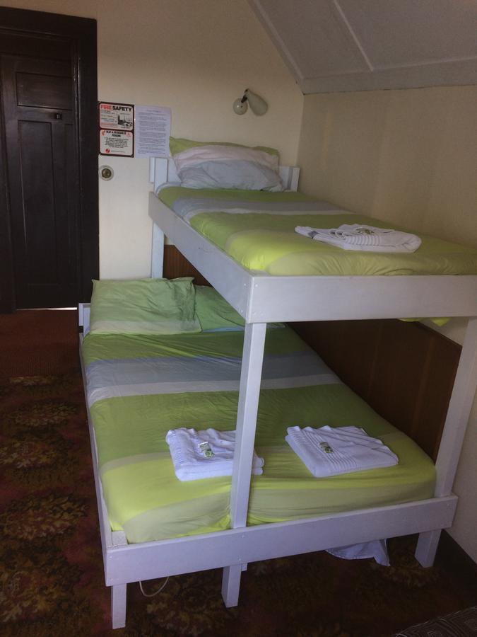 Tolaga Bay Inn Экстерьер фото